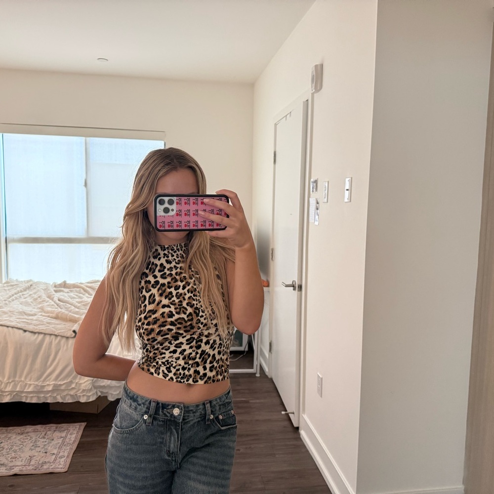 white fox leopard top